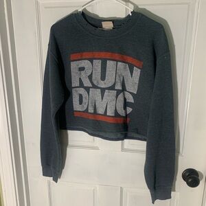 Run DMC Distressed Crop Crew Neck S